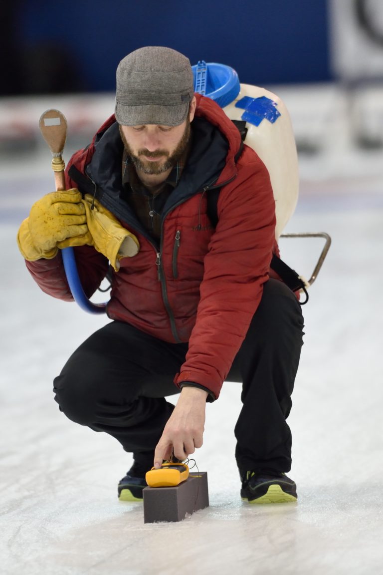 Register now for Curl BC’s Lower Mainland Assistant Ice Tech Workshop